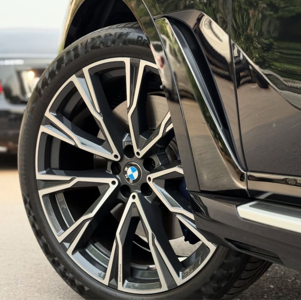 Sotiladi BMW x7 xdrive40i 2019 yil