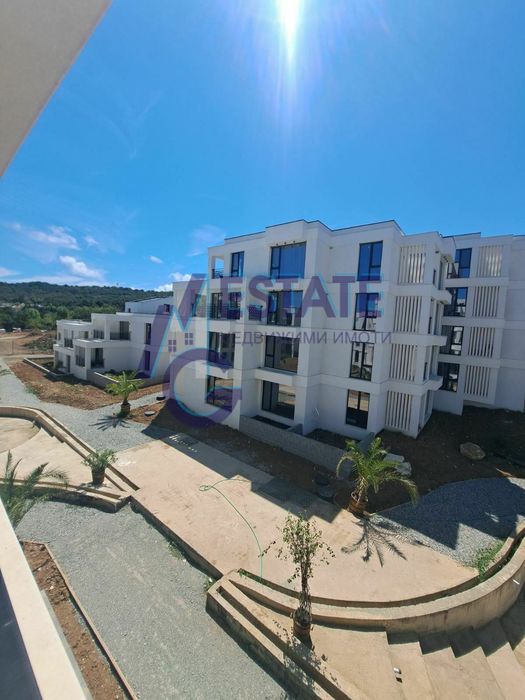 Продава се Двустаен апартамент в Созопол - 65 кв.м за 1900 €/кв.м - Снимка #2