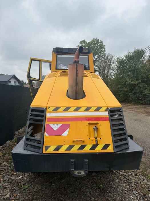Vând Cilindru compactor Bomag 19 T
