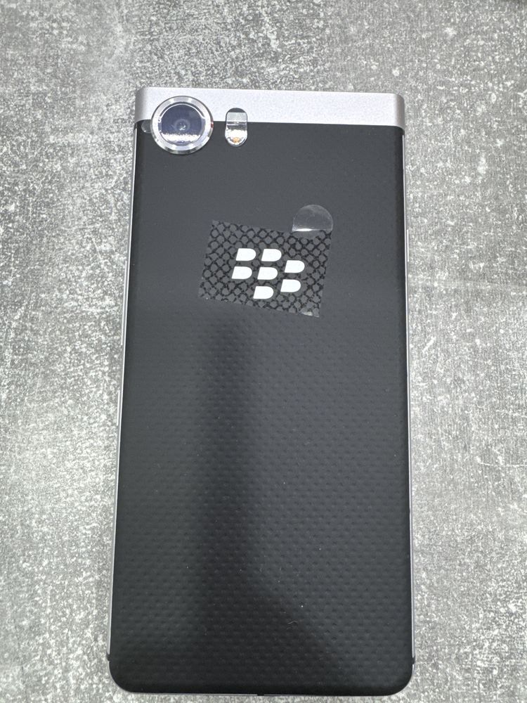 Blackberry keyone