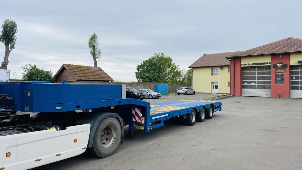 Trailer extensibil 3 axe Pret negociabil