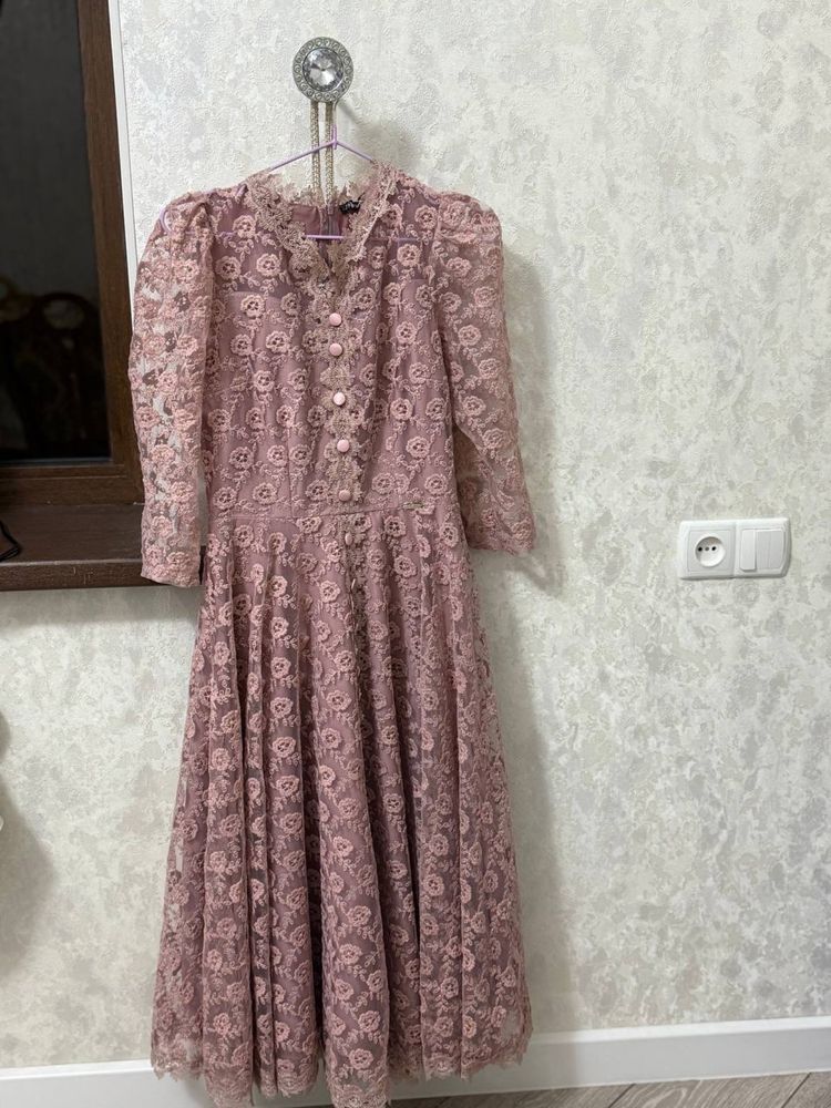 Платье вечерные и для прогулки