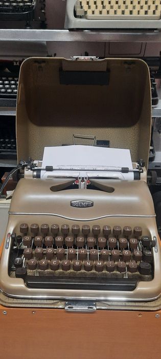 Mașină de scris Triumph Perfekt  impecabilă