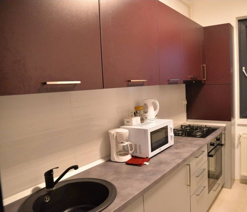 Inchiriez apartament Mamaia Nord, zona Alezzi 100m plajă. Termen lung