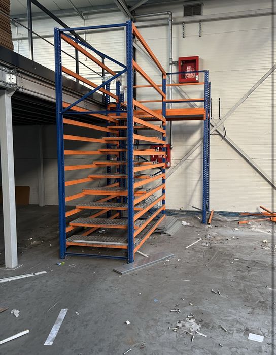 Rafturi metalice premium