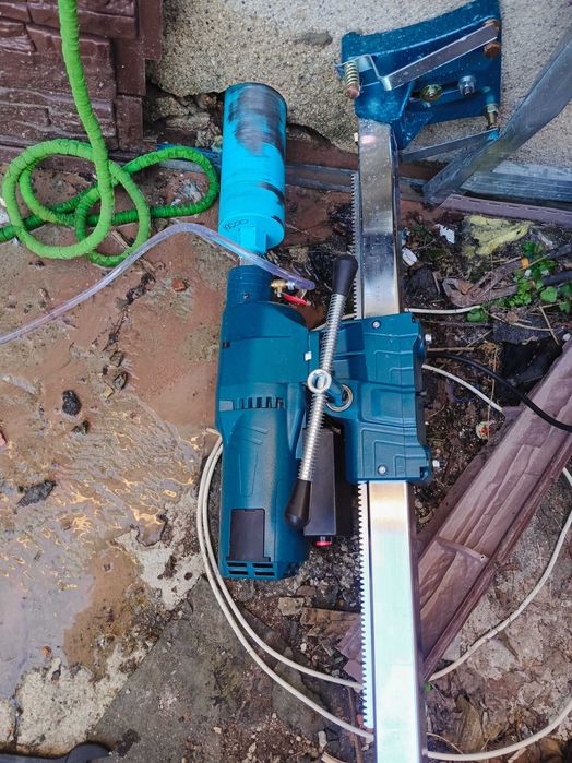 Услуги алмазного Бурение