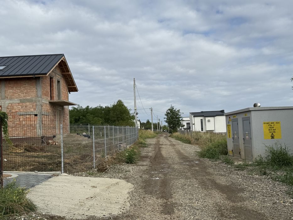 Teren Intravilan ( zona Beldiman Rediu-Valea Lupului )langa Done Rez