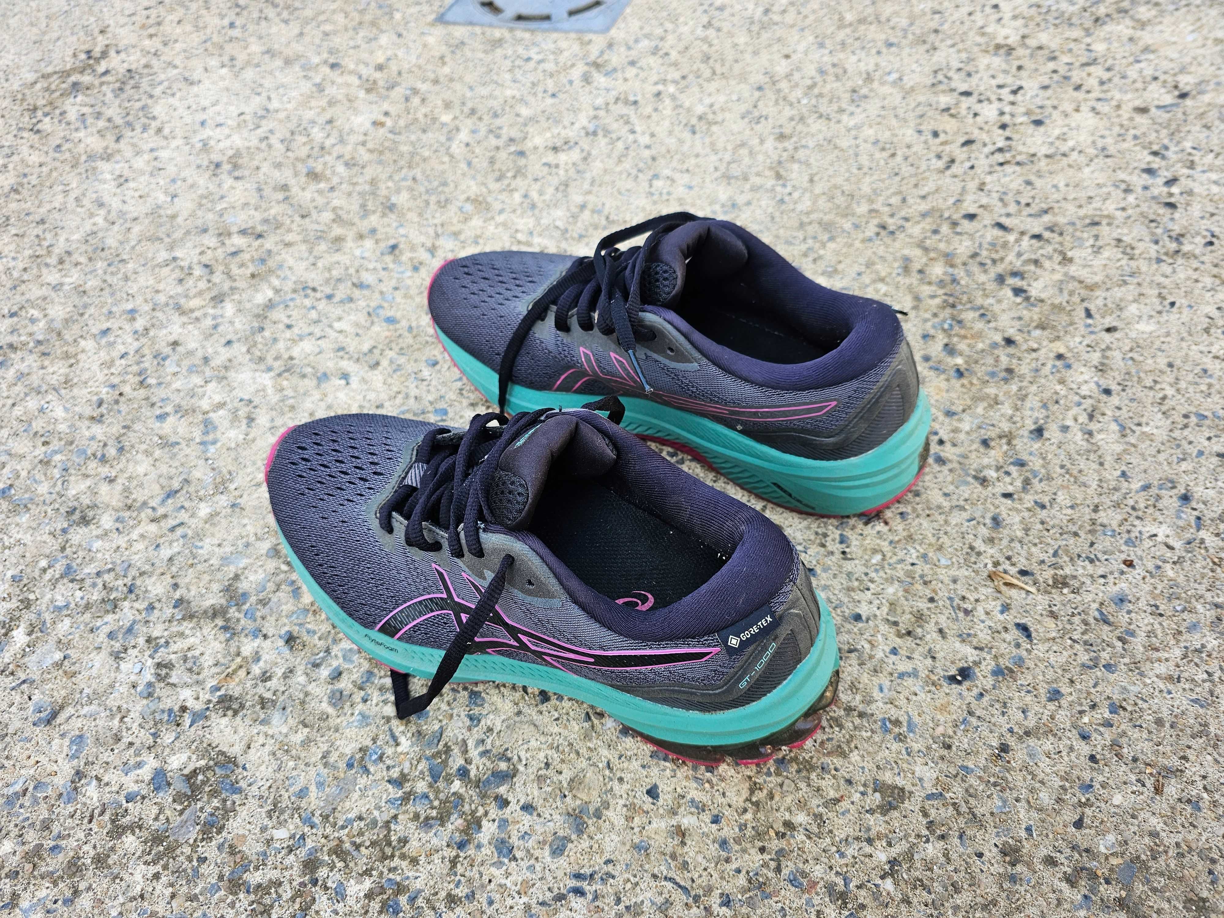 Маратонки ASICS Gore tex 37.номер. Перфектни.