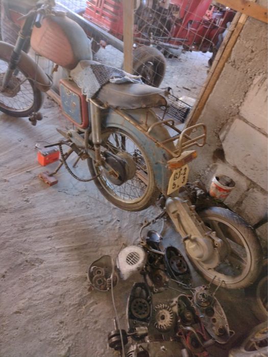 Vand mobra cu motor rezerva si certificat de inmatriculare