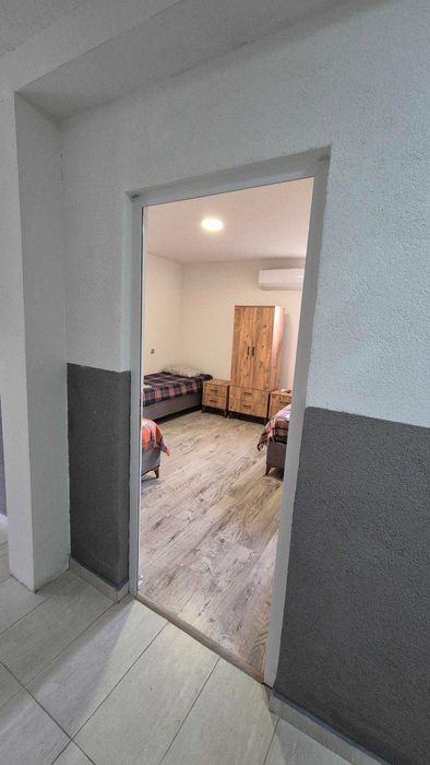 Стаи и легла за нощувки за работници и групи в с.Скравена