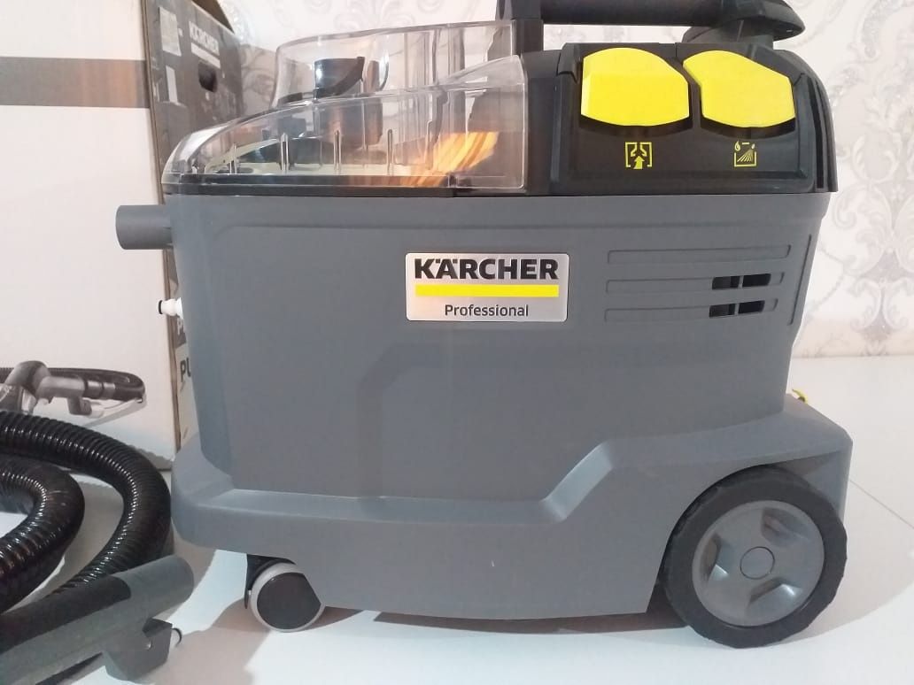 Продам профессиональное моющий пылесос KARCHER PUZZI  8/1