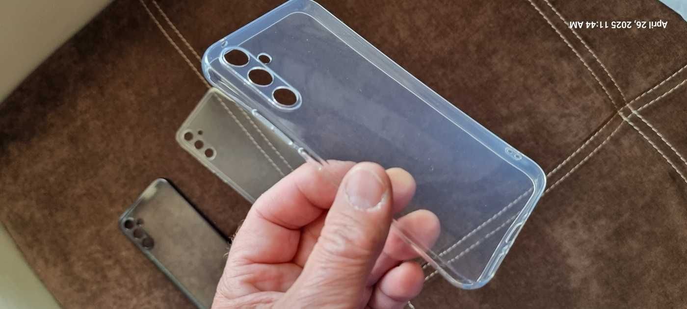 Подарявам 8 бр. нови калъфи - гръб за Samsung A34