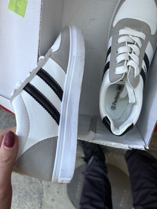 Продавам маратонки 39 номер