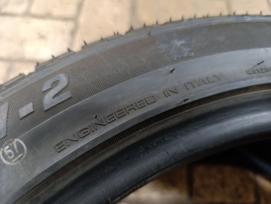 Зимни гуми MOMO 225/45/17 dot 2023