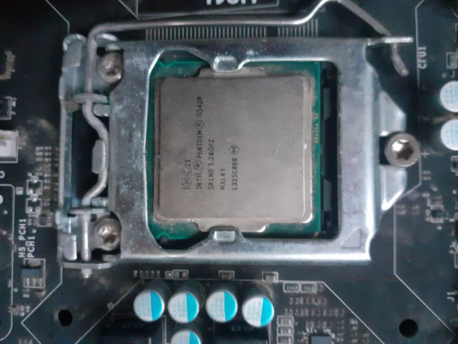 vând laptopuri pc unele funcționale