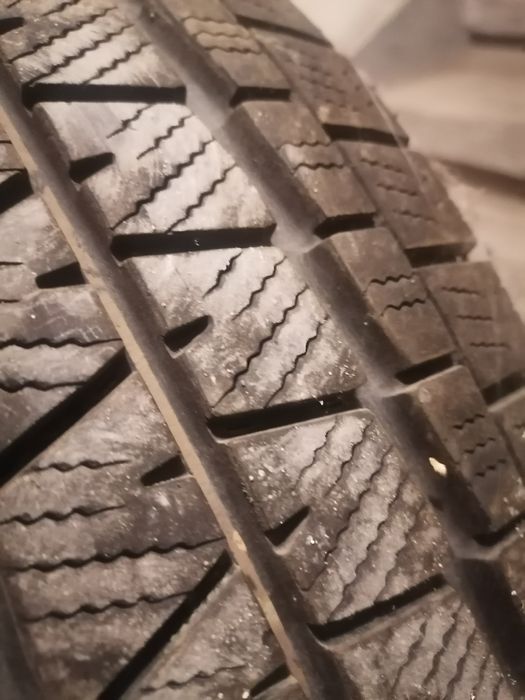 Гуми за бус 215/65/15C