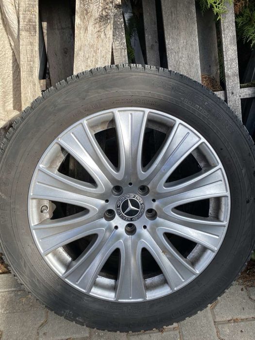 Оригинални джанти със зимни гуми Mercedes R18 5x112