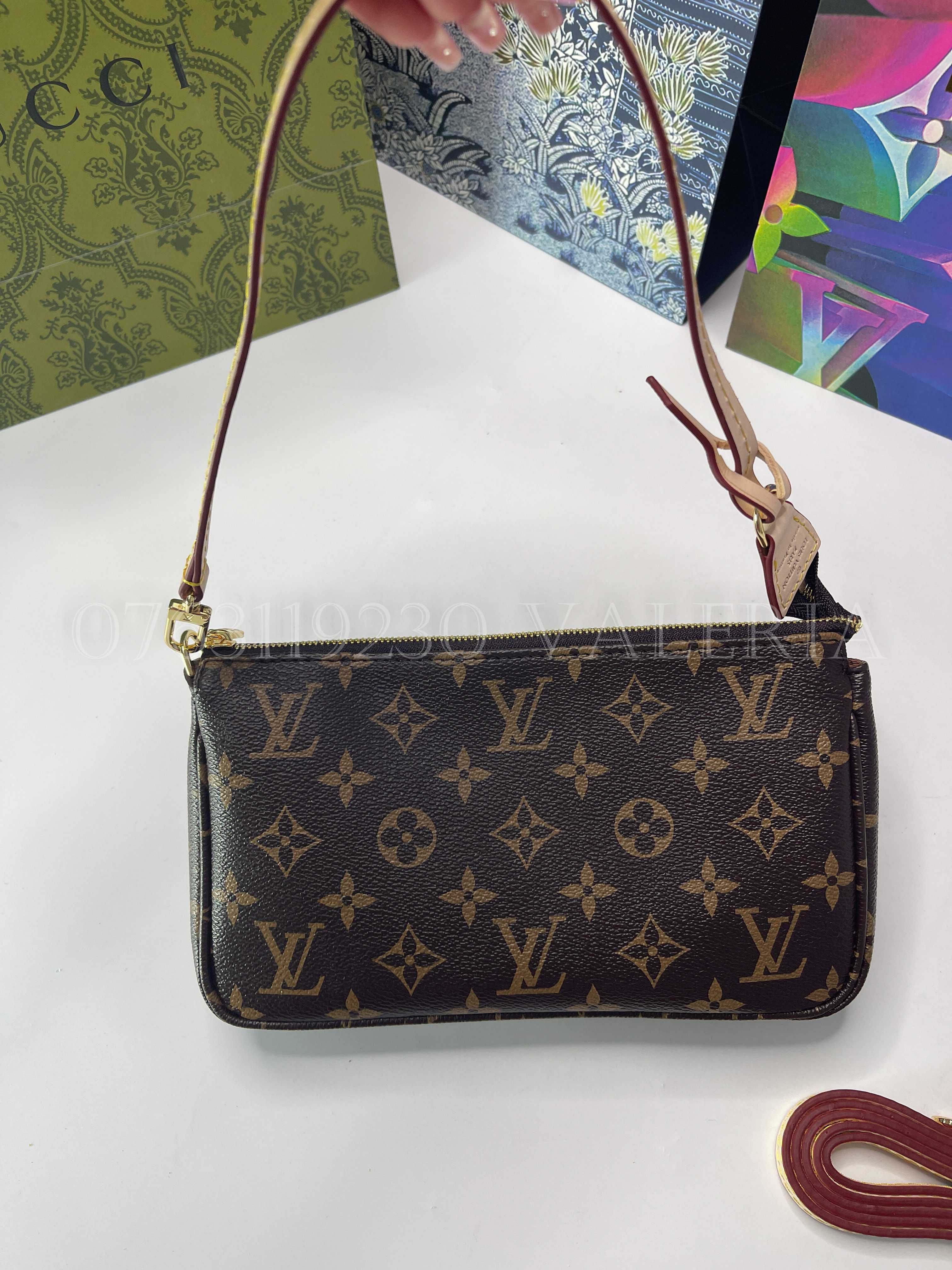 Geanta Louis Vuitton - Pochette Accessoires Monogram