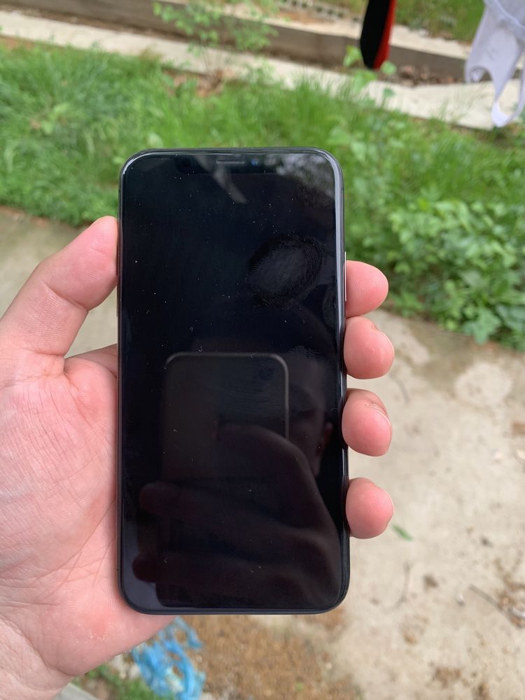 Iphone x , hopati yaxshi , karobka dokument bor