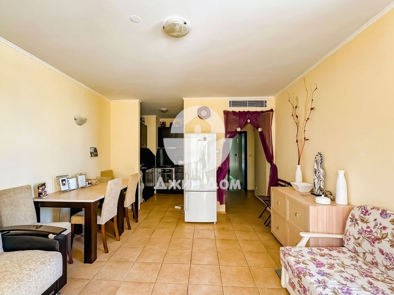 Продава се Двустаен апартамент в Поморие - 76 кв.м за 645 €/кв.м - Снимка #2