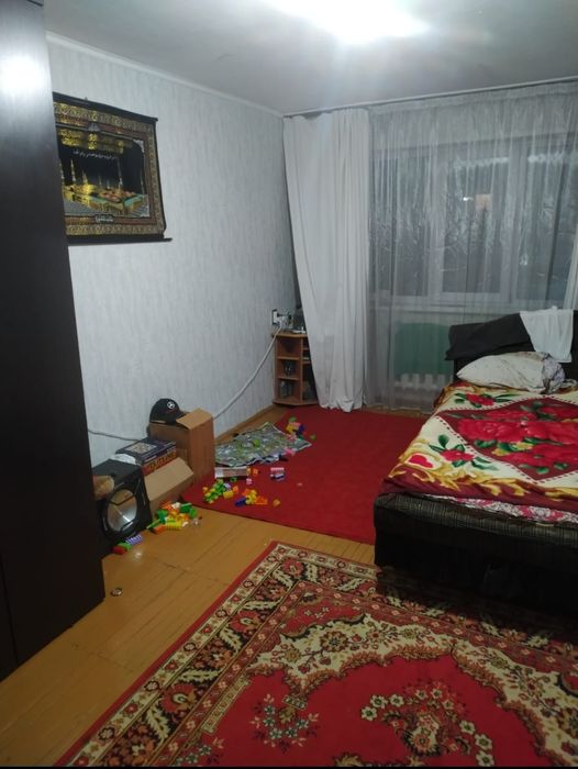 Продам 1к р-н магазина Ажар 2/5