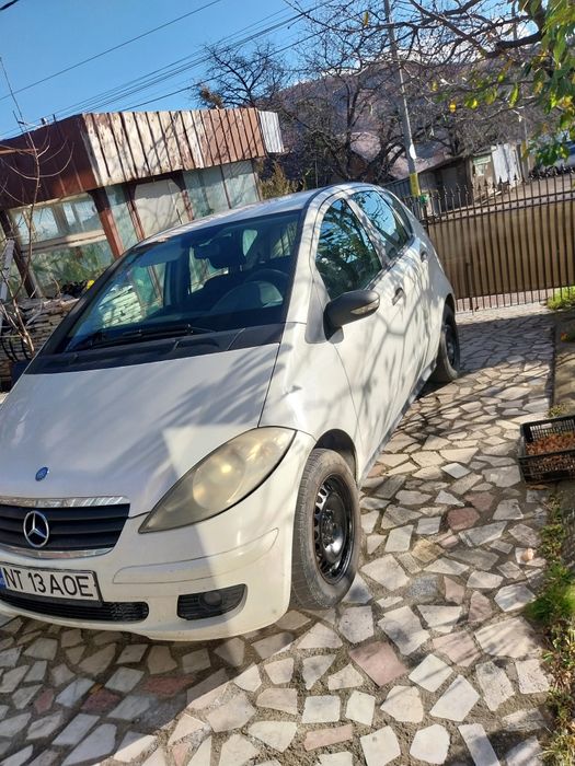 Vând Mercedes A180
