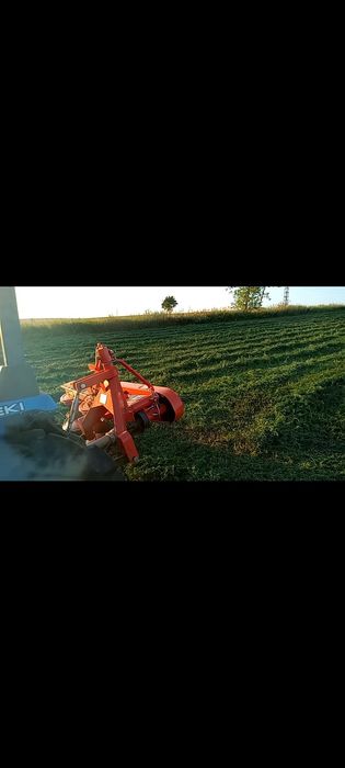 Tractoras Yseki 23 CP