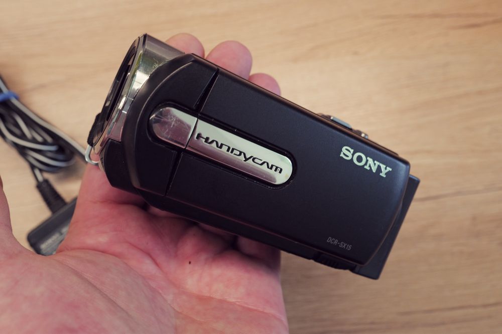 Camera Video Sony Handycam CCD cu SD card si incarcator original
