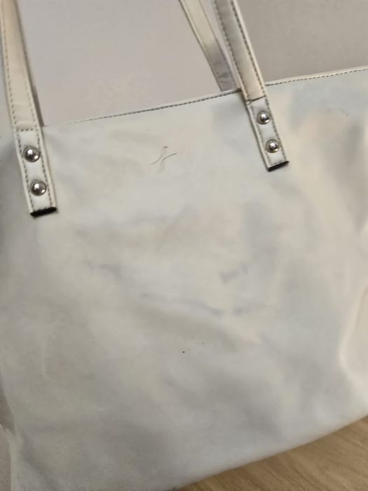 Бежова дамска чанта