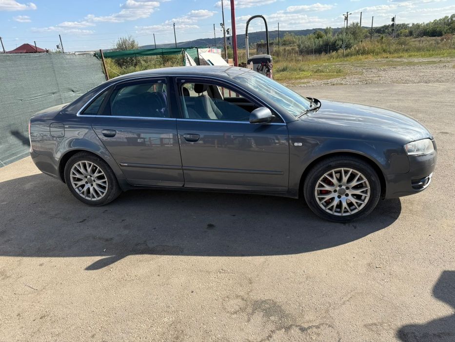 Vând Audi A4 S line