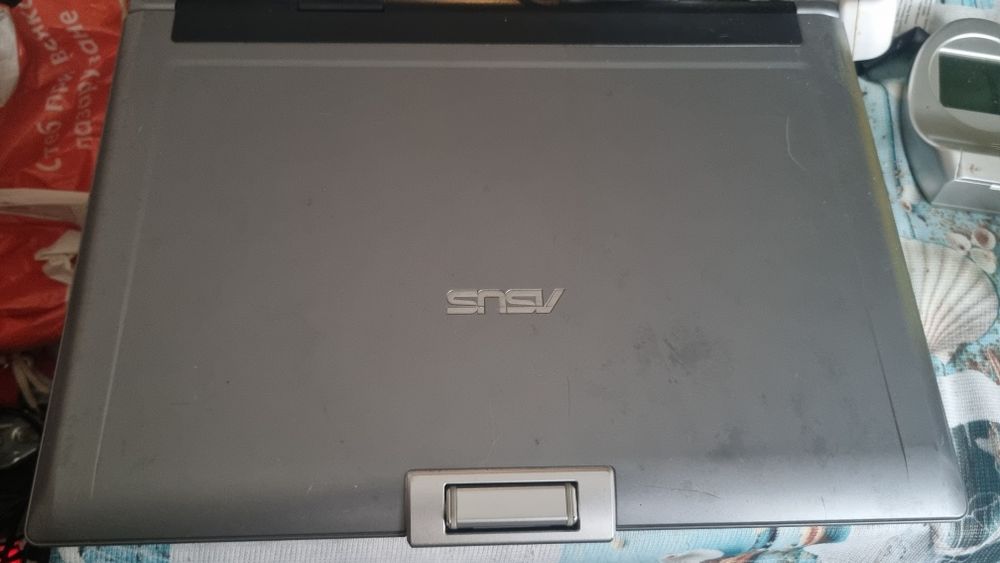 Лаптоп за части или поправка