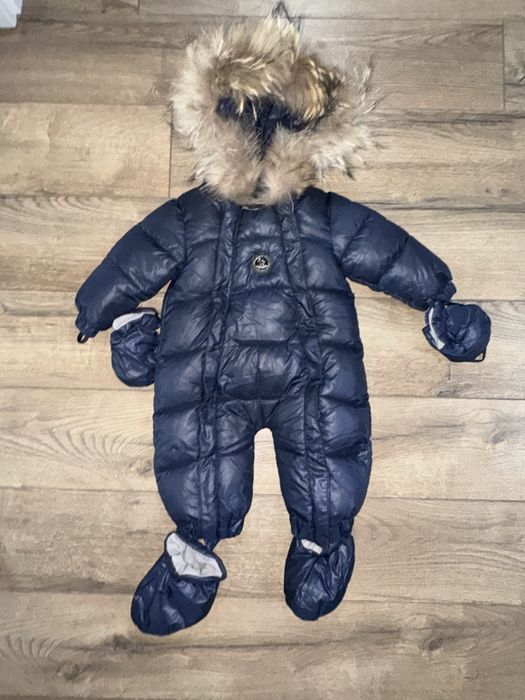 Продам детские зимние комбинезонв