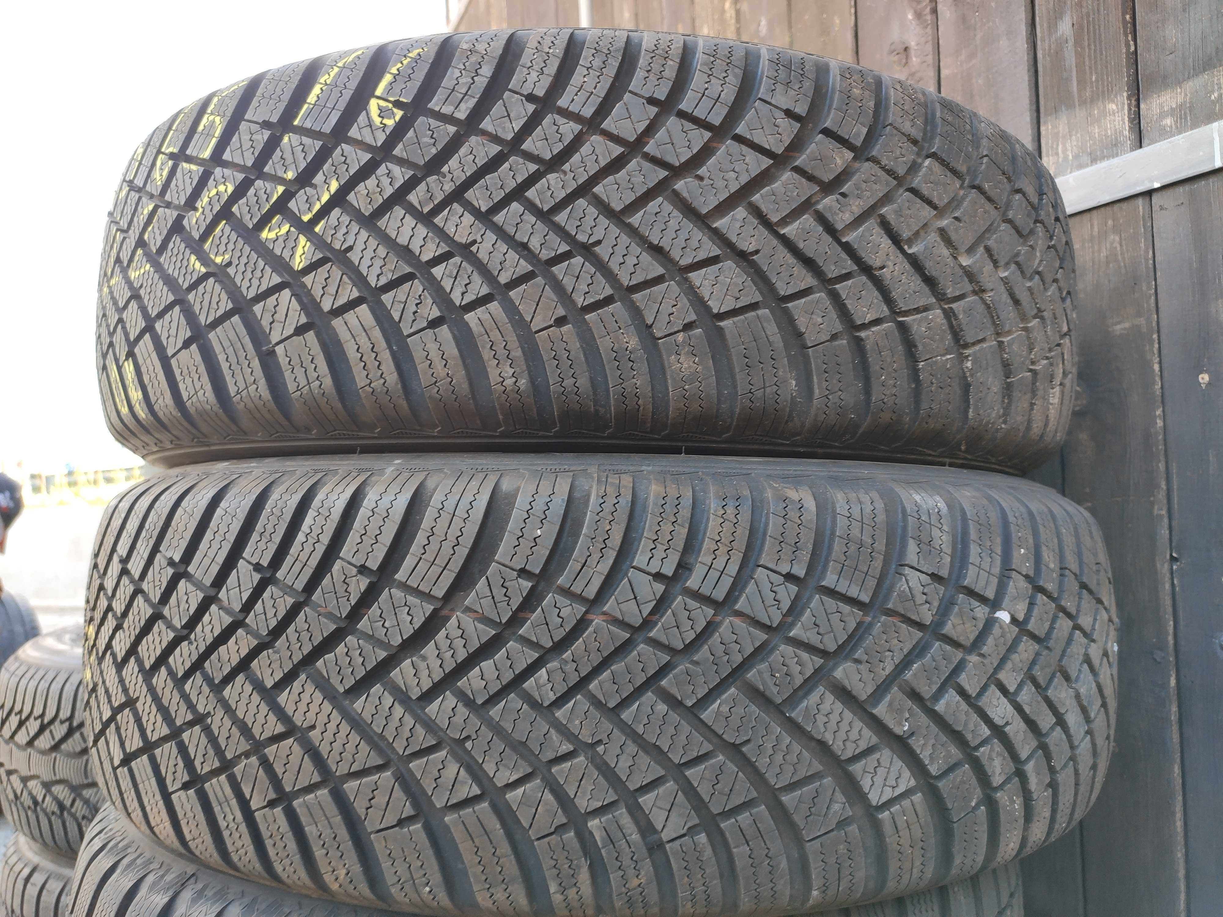 2бр Зимни гуми 215 65 16 - Hankook - DOT 2024