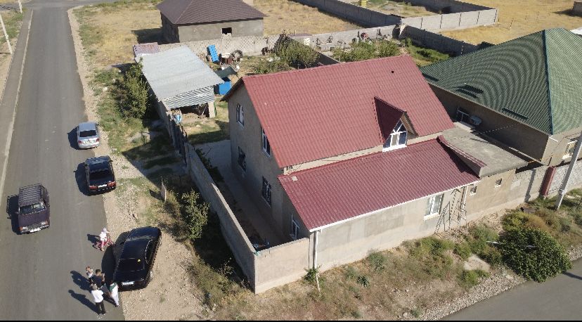 Достықта үй сатылады