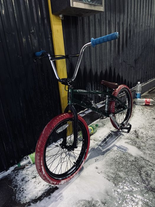 BMX-зеленый цвет за 70тыс отдам торг имеется