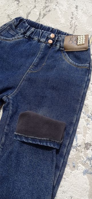 Продам джинсы утепленные на девочку