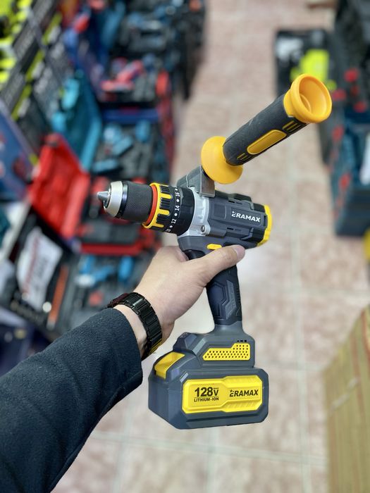 Дрель шуруповерт, шуруповерт ледобур, шуруповерт на аккумуляторе