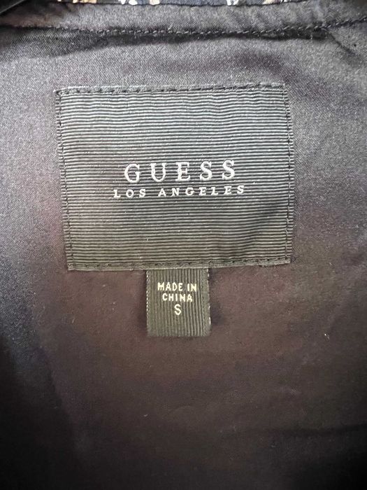 Guess сако на цветя черно и златно размер S