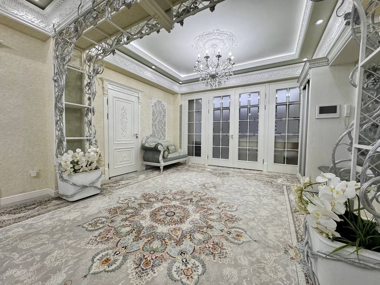 Продаётся 4/3/8 НОВОСТРОЙКА, Ул.Махтумкули 130м²