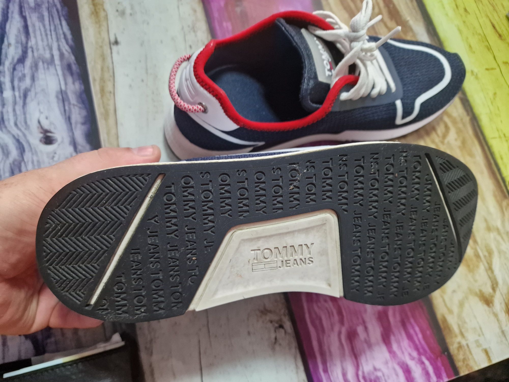 Tommy hilfinger adidasi barbati nr42