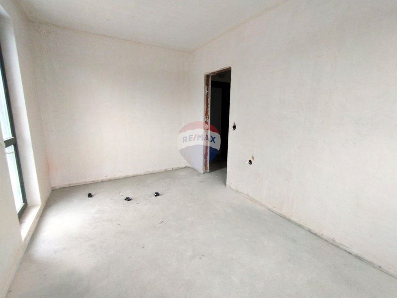 Продава се Двустаен апартамент в Варна, Виница - 82 кв.м за 1330 €/кв.м - Снимка #8