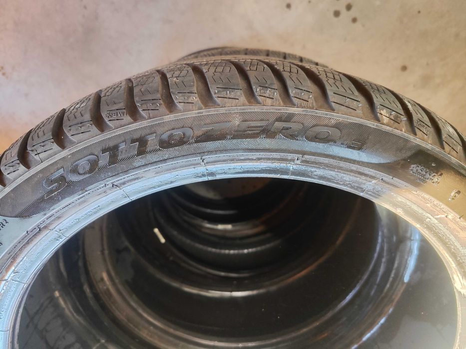 2бр. зимни гуми 255/35/19 Pirelli