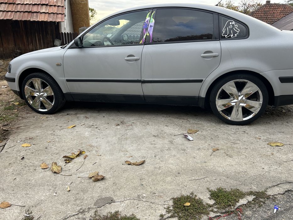 Vand jante pe 18 cauciucuri bune 225/40/r18