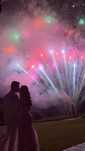 Artificii colorate de zi și spectacole explozive de seara - show piro