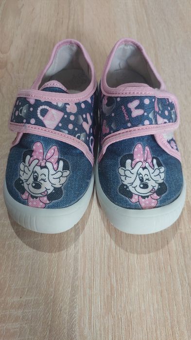 Маратонки Аdidas, номер 26+ Подарък пантофи Беко 26
