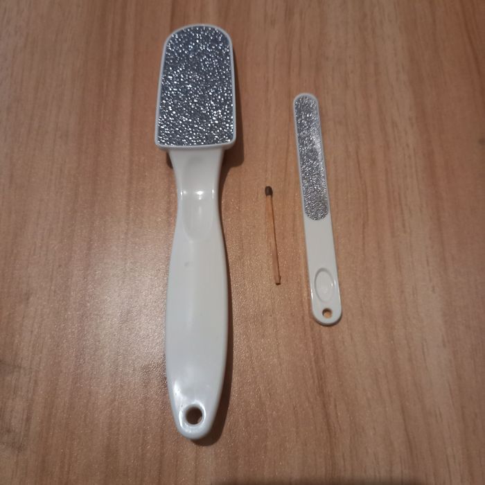 Щётка для кожи ног.