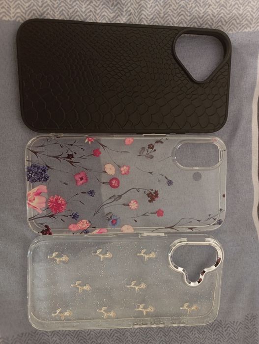 Чехлы на iPhone 16