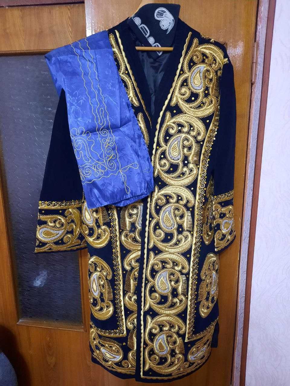 Продам чапан золотошвейный