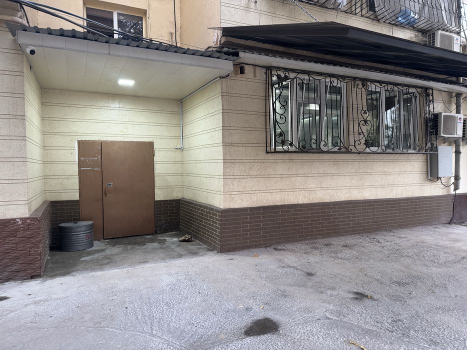 Beruniy metro 3 xona 1 etaj