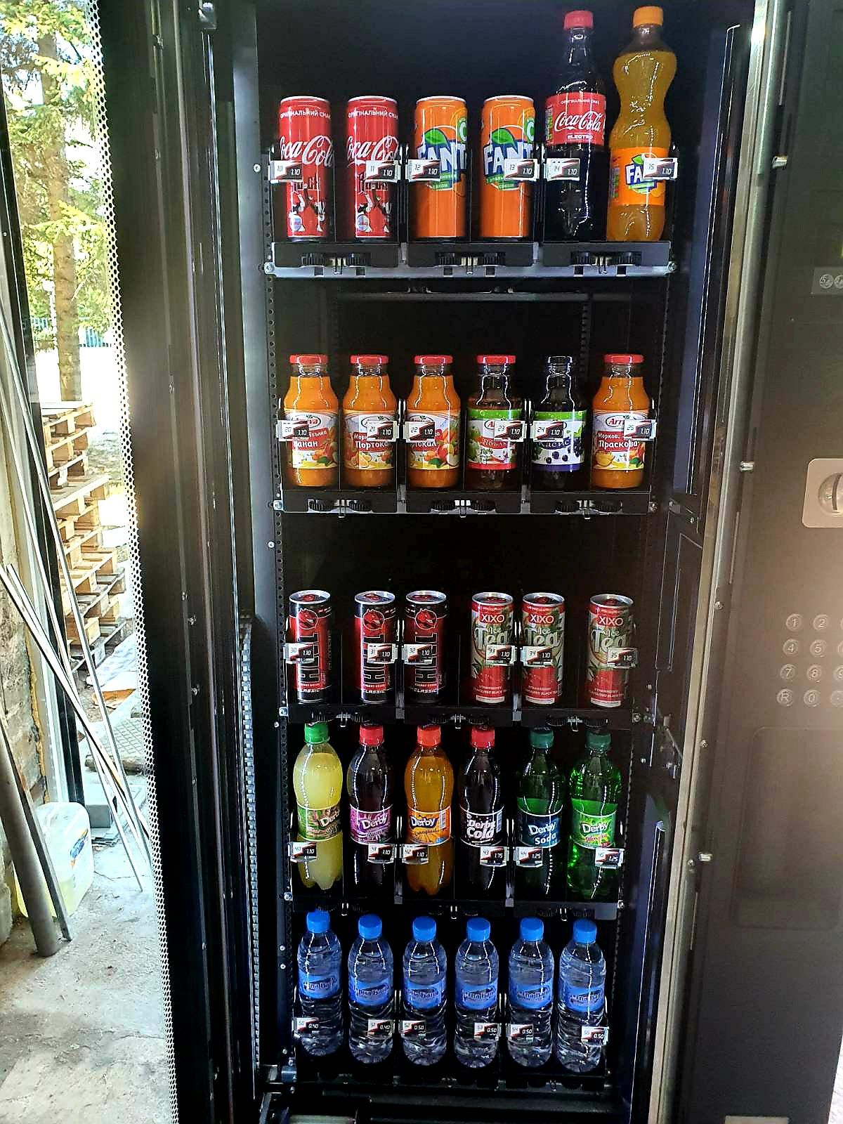 Вендинг машини за безалкохолни Робимат Robimat Siellaf Vending